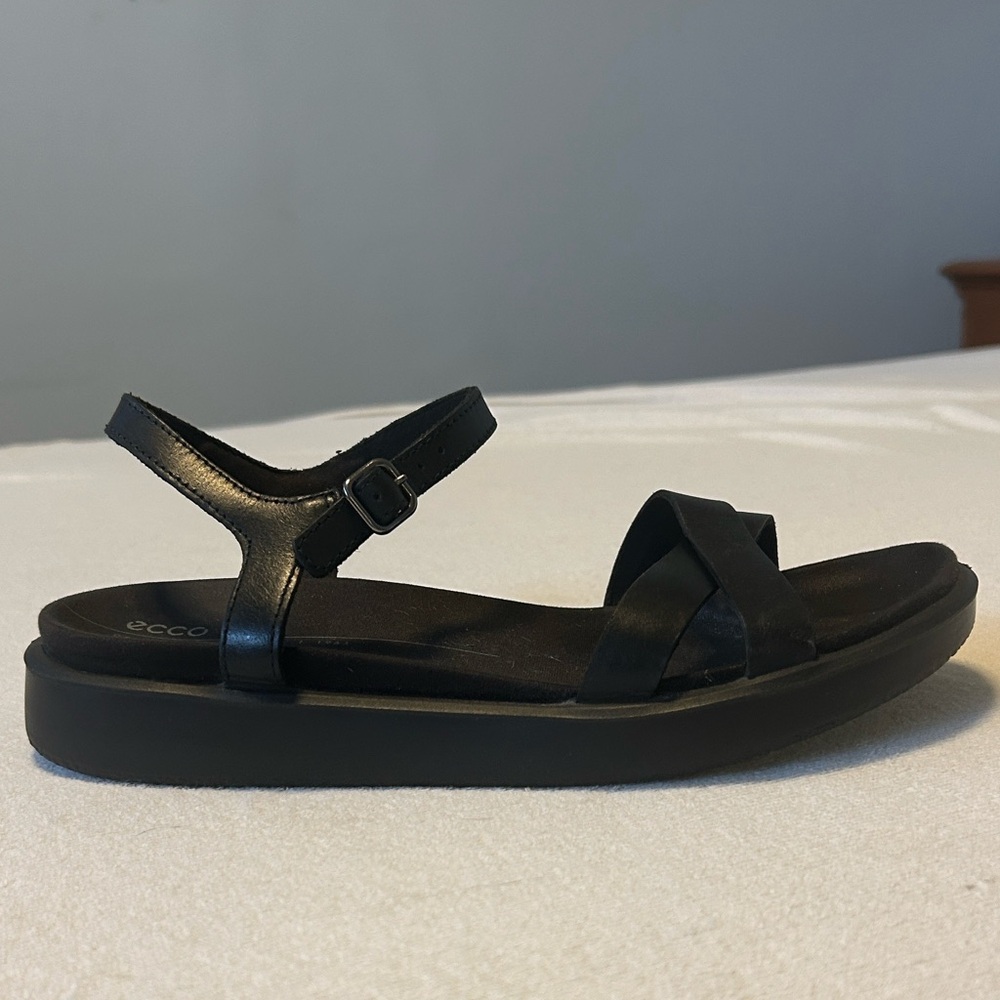 Ecco Yuma Black Women's Sandals